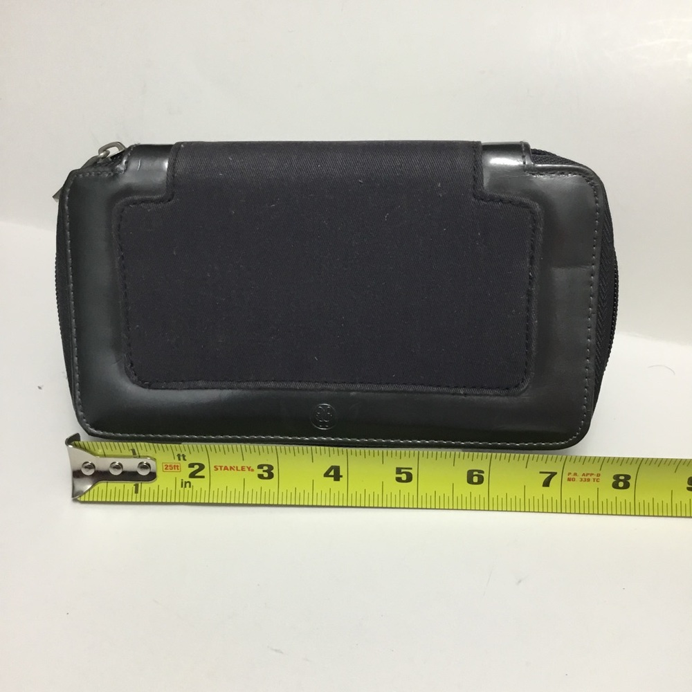 Guerlain Wallet - Picture 13 of 16